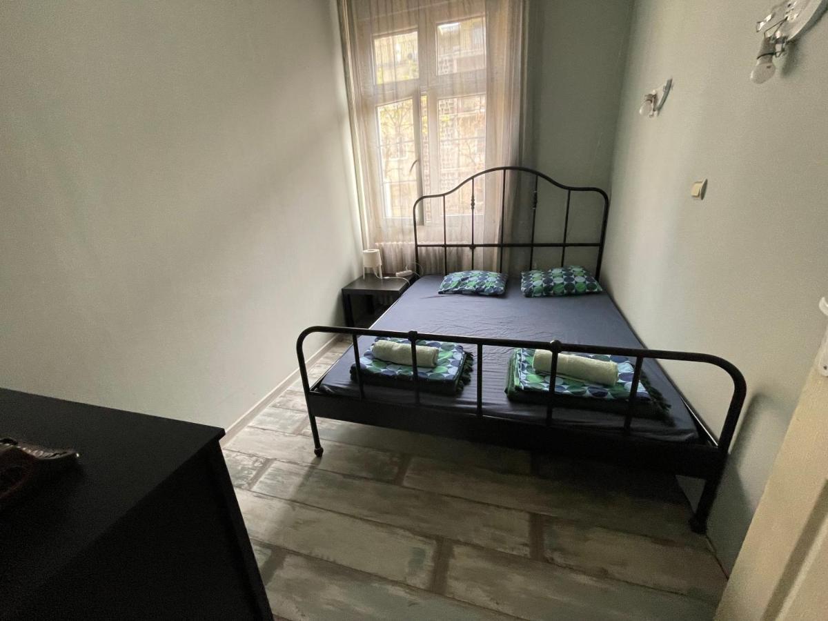 Habitat Hostel Белград Экстерьер фото