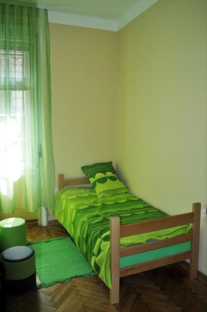 Habitat Hostel Белград Экстерьер фото